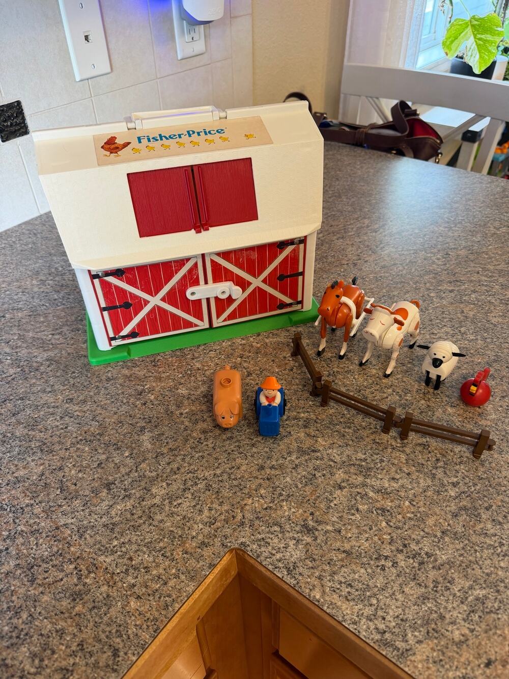VTG Fisher Price Little People Play Family Farm  #915 Barn Set Animals
